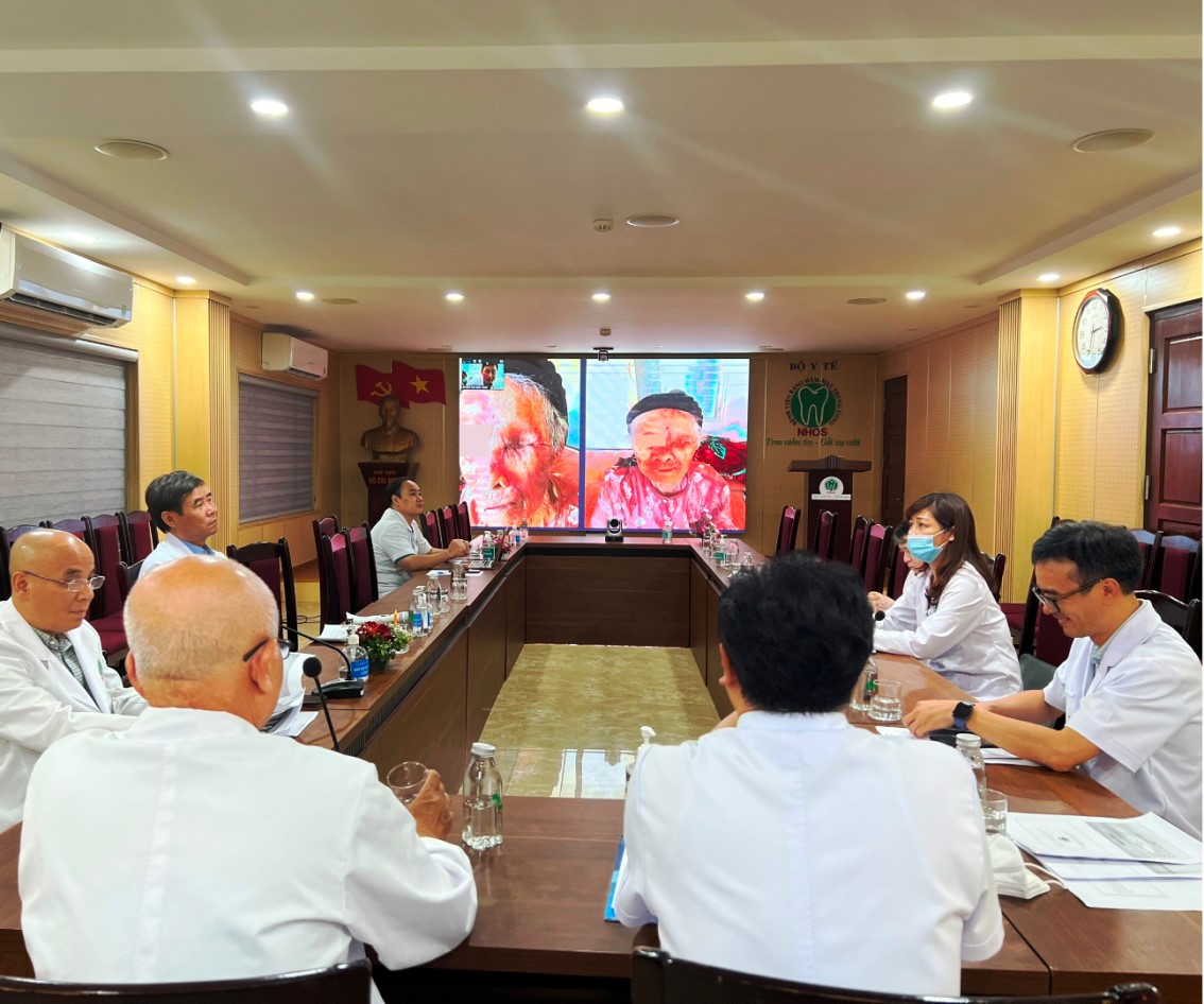 Quang cảnh buổi hội chẩn đầu cầu Trung ương